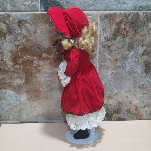 Vintage Porcelain Doll Velvet Red Dress White Lace Muff Hand Warmer - Picture 14 of 14